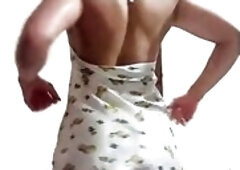 Hawt brunette hair showing off on livecam.