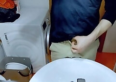 Visited my buddy for a hand-wash and got a naughty surprise