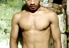 Amateur Fit Guy Likes To Jerk Off