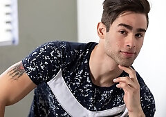 Fit hunks Brian Bonds and Nic Sahara enjoy hard anal