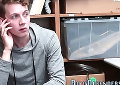 Shoplifter jizzed by cop