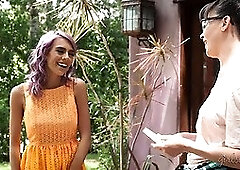 Sad Wife and the Lesbian Female Builder - Janice Griffith, Dana DeArmond