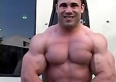 Moe El-Moussawi Sexy Posing