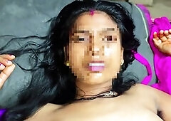 Desi housewife Bangala Bhabhi gets down with her devar in this viral banger