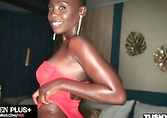TUSHYRAW Black model Zaawaadi Wants anal