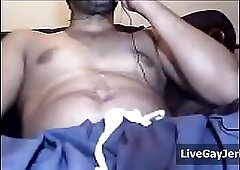 Pakistani Guy Farhan jerking on webcam