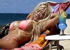 Pamela Anderson Baywatch: Hawaiian Wedding