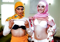 Julia James and Laynee James are fucking with a shared lover