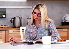 Cornelia Enjoys Her Pizza With A Mouthful Of Cum