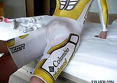 Big Surprise In Lycra Gear