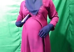 Indian bhabhi Desi-Queen1 gets steamy with some solo action and dirty talk in the bedroom