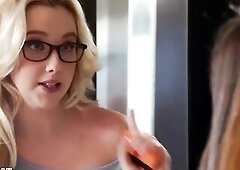 Girlsway Shyla Jennings finds Inward Lesbo