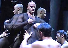 HotHouse - Bodybuilder Sean Zevran with Dorian Ferro butt sex