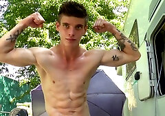 Muscle-Building Magic in the Open Air