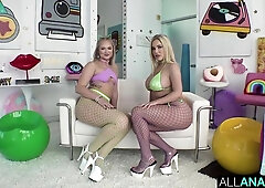 Savannah Bond and Harley King are enjoying hardcore anal fuck