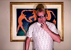 Muscle stud Domrodhunkdad gets his big ass worshipped in a solo anal session