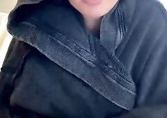 Young Amateur Girl Stripping and Masturbating Cam