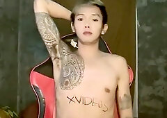 Filipino Tatted Guy Taunting and Masturbating Off Until He Pops