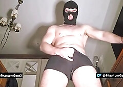 Guy goes wild with solo session, massive cum tribute