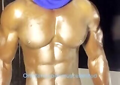 MUSCULAR STUD