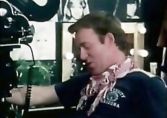 A very precious episode with vintage moresome action.