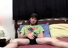 StraightNakedThugs.com - American masturbation in the bed