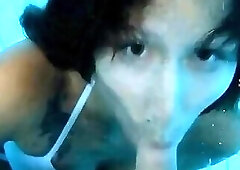 Fuck and blowjob in the pool