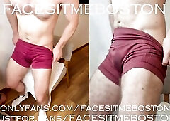 Just sit back & let me worship u. Wrap your leg around the back of my neck and pull me into your holes! That guy started to smother and drown me!