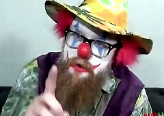 Tastes Like Carnie! Huge Clown Boppy has a smack for People! (Preview)