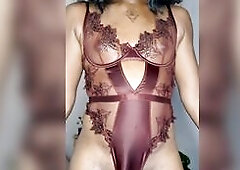 Gorgeous trans hotty showing off her body