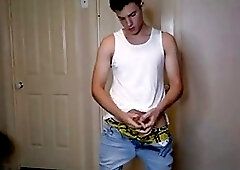 Australian: jerk off, selfsuck and cun in mouth