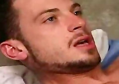 Crusing in the barthroom 3way