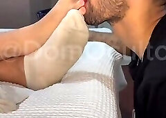 @DomOculto stinky smelly cheesy feet 🧦🧀🦶🏼💨👃🏽👅👣