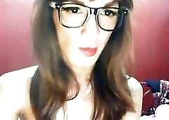 Ladyboy Ashnnie Says She Has Sma...