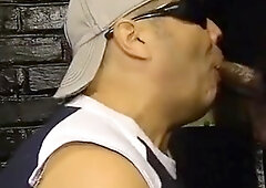 twenty YEAR OLD HUNG FAN DRIVES two HOURS FROM MARYLAND