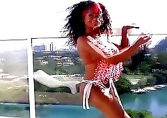 Just look at her hot chocolate body