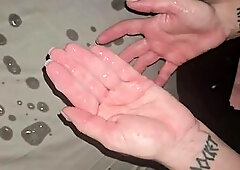 I use my experienced mother i'd like to fuck hands to milk out a huge load of sperm which I can not catch in my hands