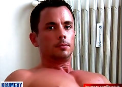 Thomas, Gorgeous Delivery fellow at your service !