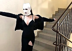 Sex with a hot neighbor ended in a golden shower!