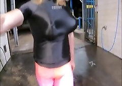 Hefty Muscle Slut UNSHEATHED and CAUGHT at Carwash Exhibitionist