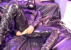 Anal have fun and cum in full latex with big ebony faux-cock, plug and high heels boots