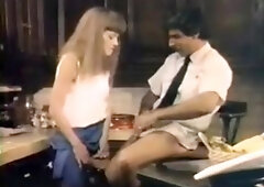 Sexy babe in the hardcore vintage porn