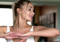 Two strangers discover each other - Jacquie et Michel TV