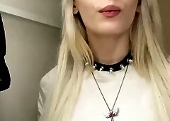 (Giantess/Vore) Egirl swallowing some little men