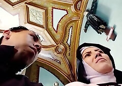 CCan Raymunda - Religiosa confieza sus sueños humedos y cae en pecado con sacerdote
