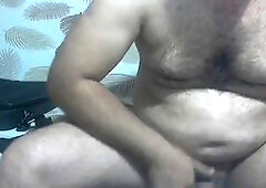 Turkish guy ejaculates during live stream