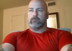 Blue Spotted stud receives Off