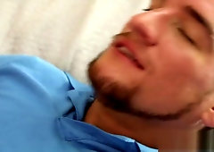 Fingering hunk barebacked