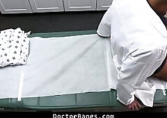 Doctor Whips Out His Giant Knob To Knock Up His Despairing Patient - Doctorbangs