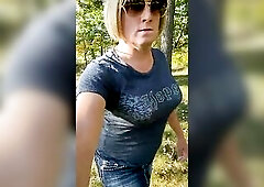 Pair honks and small in number stop to peak as I make a little stop along the road at a oark